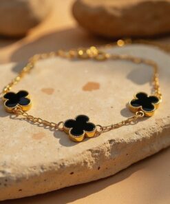 Luck Clover Bracelet in Mother of Pearl or Onyx - Stylish Charm Jewelry