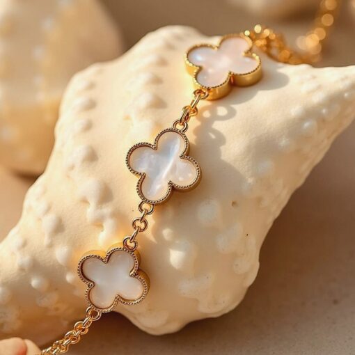 Luck Clover Bracelet in Mother of Pearl or Onyx - Stylish Charm Jewelry