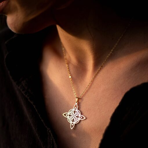 Eternal Protection Pendant - Witch Knot