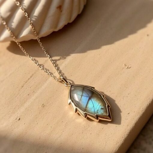 Light Leaf Labradorite Pendant