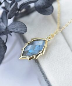 Light Leaf Labradorite Pendant