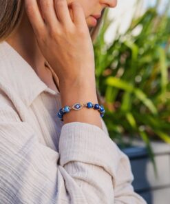 Truthful Gaze Lapis Lazuli Bracelet