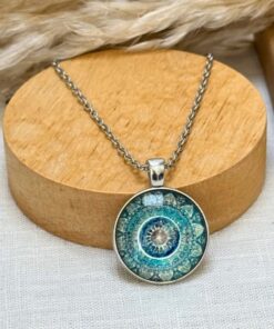 Mandala Pendant - Bronze or Silver Colour