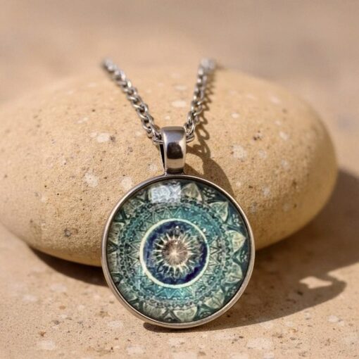 Mandala Pendant - Bronze or Silver Colour