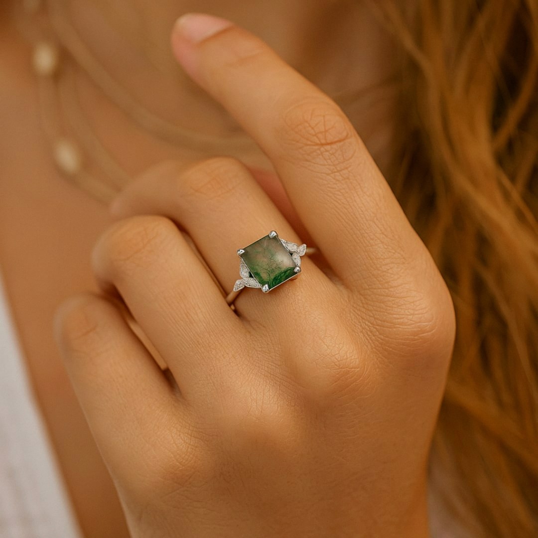 Green Balance Ring in Moss Agate & Silver - Nature-Inspired Jewellery