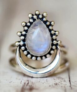 Intuitive Moon Ring in Moonstone & Silver