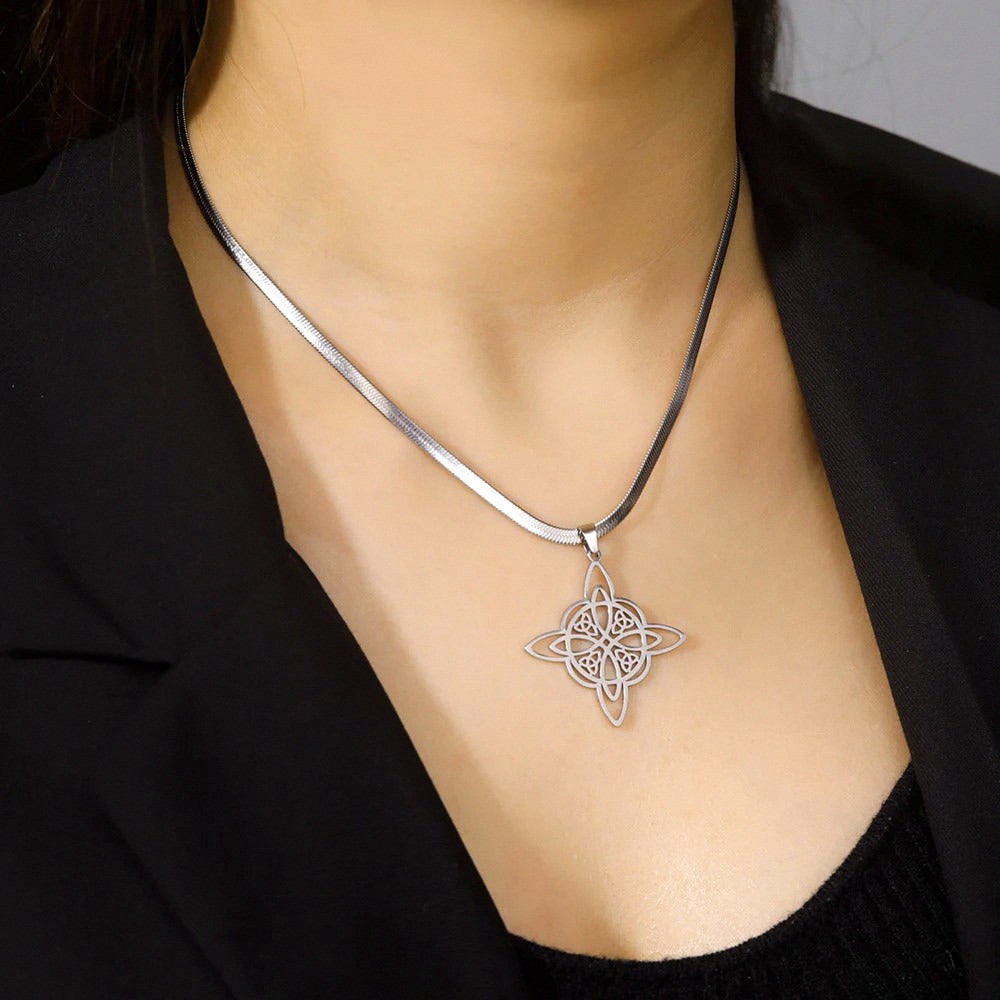 Eternal Protection Pendant - Witch's Knot with Flat Chain