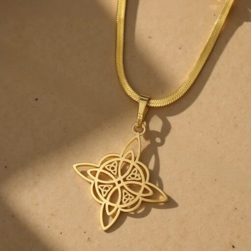 Eternal Protection Pendant - Witch's Knot with Flat Chain