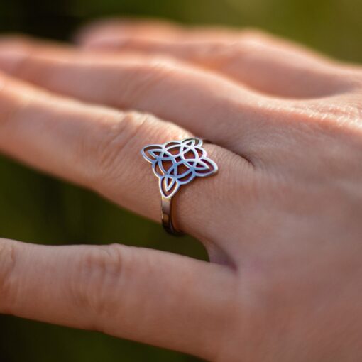 Eternal Protection Adjustable Ring - Witch Knot